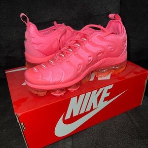 NEW Nike air vapor max plus bubble gum pink size 7.5 womans